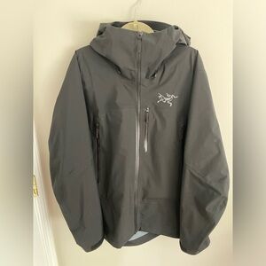 Arc’teryx Rush Jacket (Shell), Medium, Black.